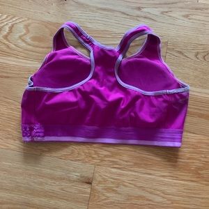 Under Armour Intimates & Sleepwear - UNDER ARMOUR sports bra Under Armour Intimates & Sleepwear - UNDER ARMOUR sports bra